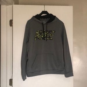 Nike thermal-fit hoodie